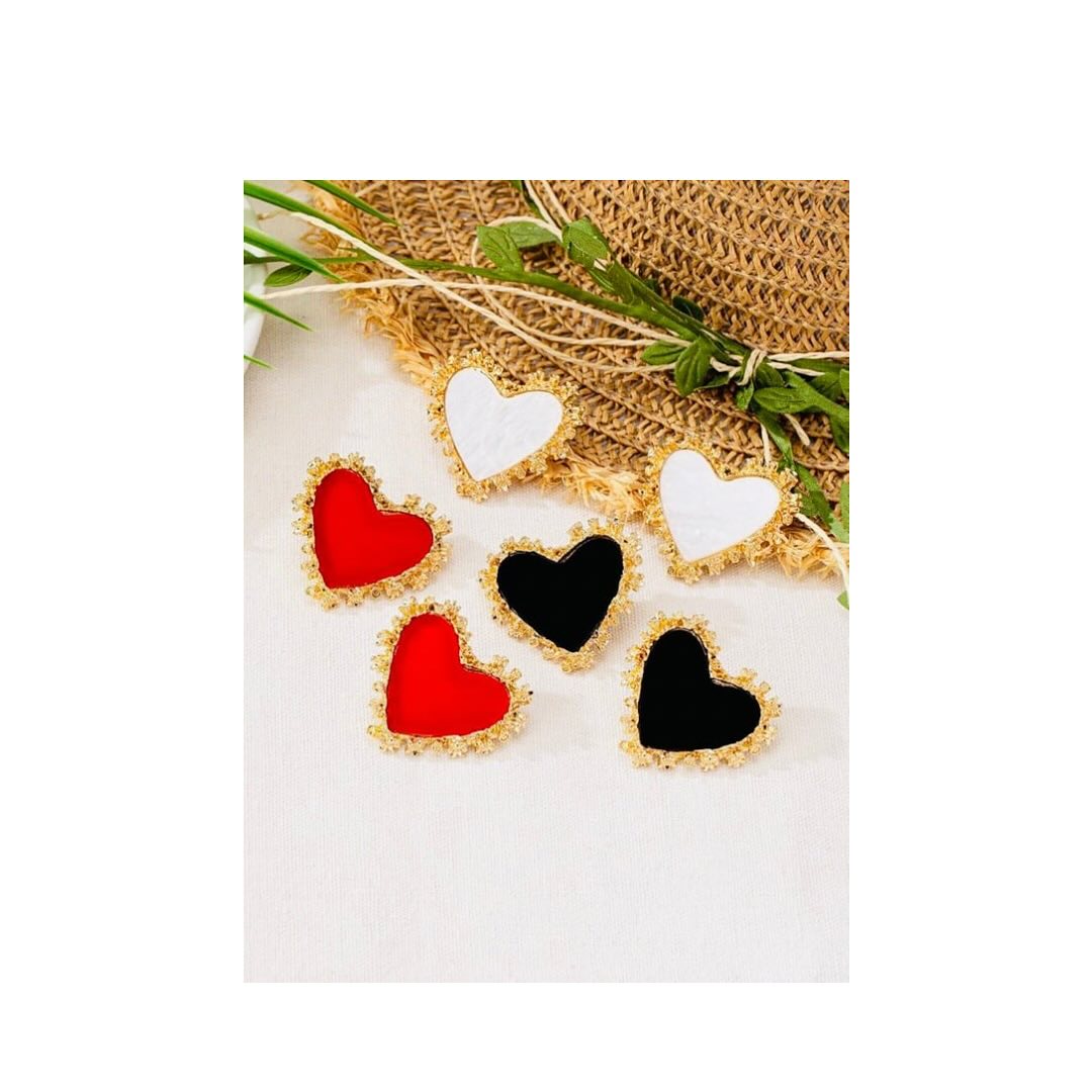 Estos aretes te harán sentir en un palacio 👑🔱👸🏽 Modelos Reyna 🌻 Colores : Blanco 🤍, rojo ❤️, Negro 🖤