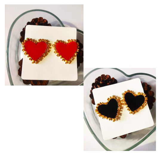 Estos aretes te harán sentir en un palacio 👑🔱👸🏽 Modelos Reyna 🌻 Colores : Blanco 🤍, rojo ❤️, Negro 🖤